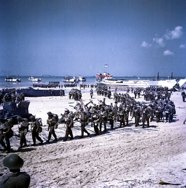 Canadians on Juno Beach, June 1944. 