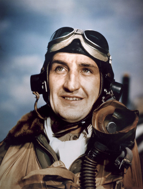 Francis_Gabreski_color_photo_in_pilot_suit