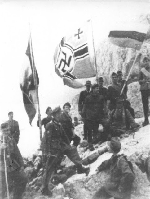 Occupying flag on Durmitor