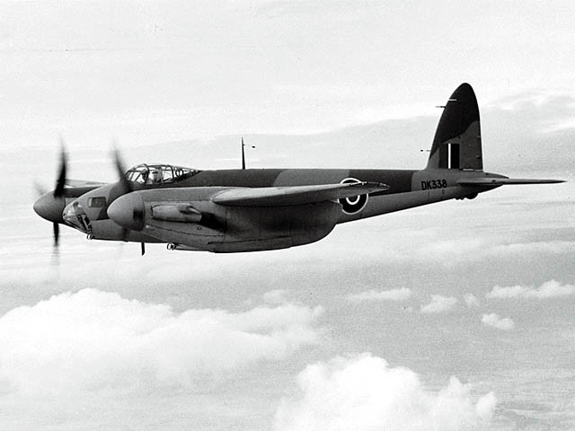 1462179005-2078-avilland-DH-98-Mosquito-ExCC