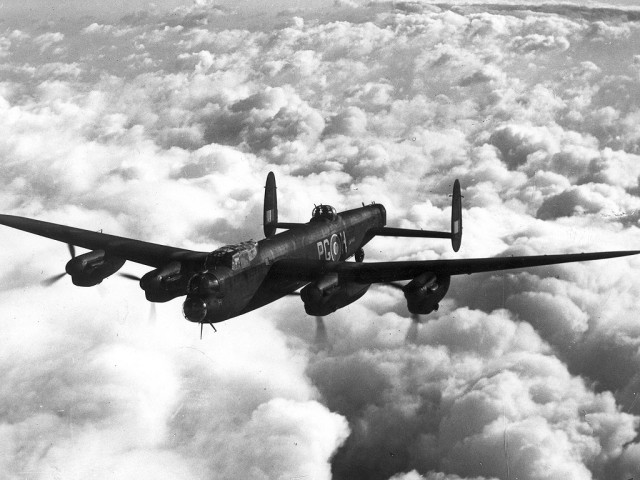 1462179005-4290-Avro-Lancaster-Mk-1-ExCC