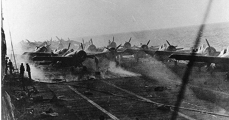 View on the flight deck of USS Lexington (CV-2), at about 1500 hrs. on 8 May 1942, during the Battle of the Coral Sea. 