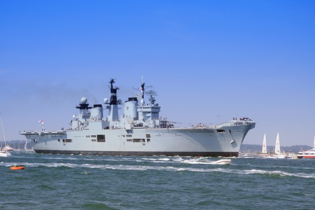 HMS_Illustrious-1