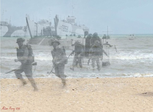 Men of No. 47 Commando landing on Gold near La Rivière. (1944 - 2016)