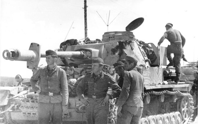 Panzer IV of the 5th Panzer Division. Early July 1944. Photo: Bundesarchiv, Bild 101I-155-2112A-38A / Noack / CC-BY-SA 3.0