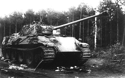 Panther Ausf. G destroyed during Operation Bagration. 1944 [via]