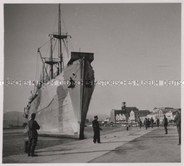 The ship at the port of Patras before the last or the penultimate voyage. Source: Deutsches Historisches Museum