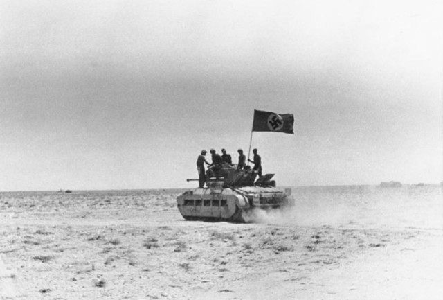 Captured Matilda tank, summer 1942. By Bundesarchiv, Bild 146-1971-044-66 / CC-BY-SA 3.0, CC BY-SA 3.0 de