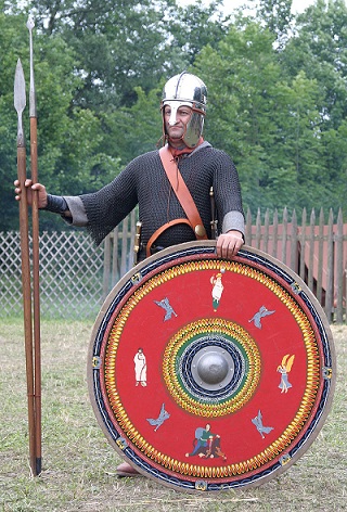 Roman_soldier_end_of_third_century_northern_province_-_cropped