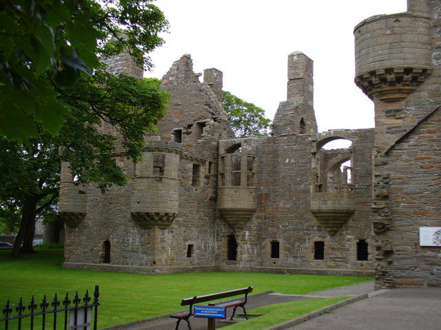 Earl's Palace, Kirkwall Sandstone ruins of the old ornate home of the Sinclair Earls of Orkney. Photo Credit