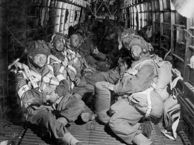 Parachute troops line the inside of a Armstrong Whitworth Albemarle.