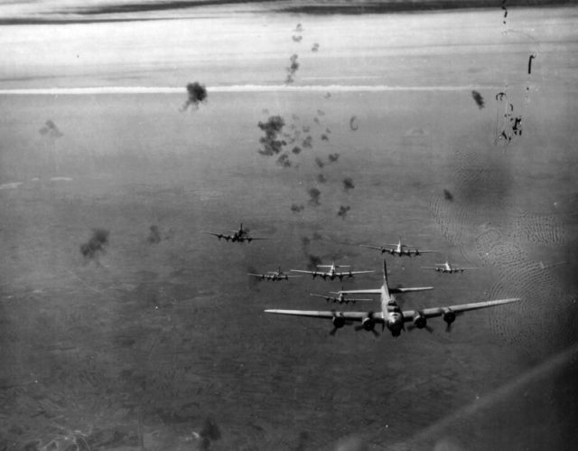 US bombers B-17 "Flying Fortress" by antiaircraft fire over Debrecen [Via].