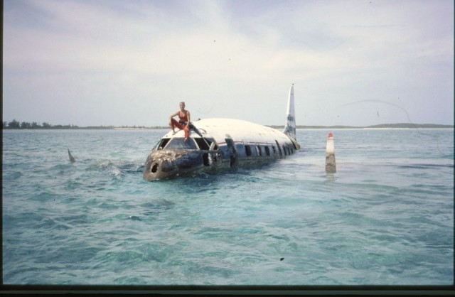 7.Caribbean-Drug-Carlos-Lehder-Norman-Cay-1988