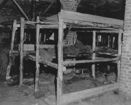 Sleeping quarters in one of Neuengamme's subcamps. Wikimedia Commons / Public Domain.