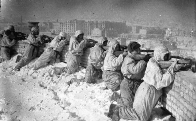 Soviets defend a position, Stalingrad. Photo Credit.