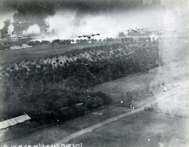 U.S. Army Air Forces B-24 bombers clearing a target at Ploesti, Romania, 1 August 1943. [U.S. Air Force / Public Domain]