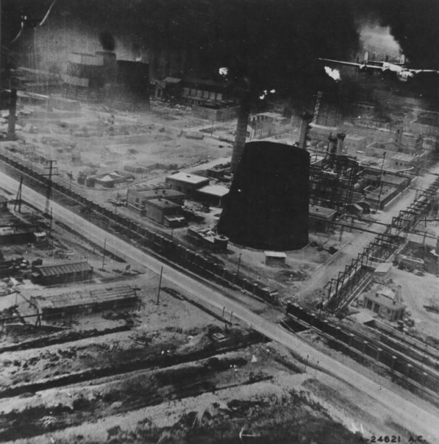 B-24 Liberator during low level attack of the Ploesti oil refineries, Ploesti Romania, Aug 1 1943 [U.S. Air Force / Public Domain]