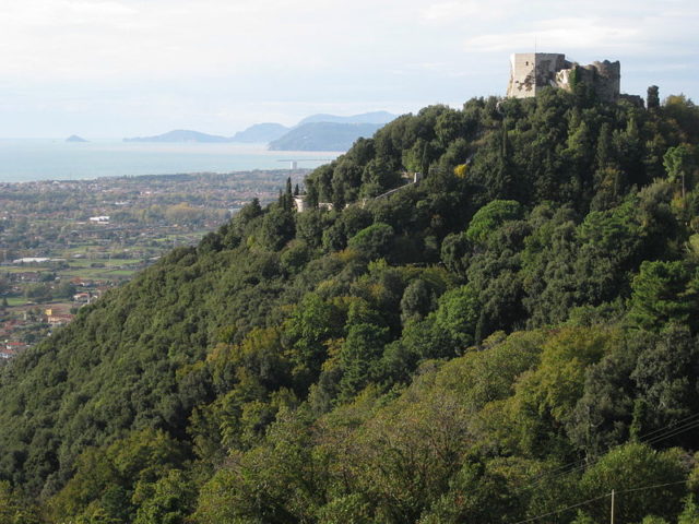 Castle Aghinolfi Image Source: www.apathtolunch.com CC BY-SA 3.0