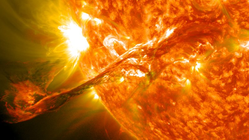 Coronal mass ejection, seen on August 31, 2012.
Source: By NASA Goddard Space Flight Center - Flickr: Magnificent CME Erupts on the Sun - August 31, CC BY 2.0, https://commons.wikimedia.org/w/index.php?curid=21422679