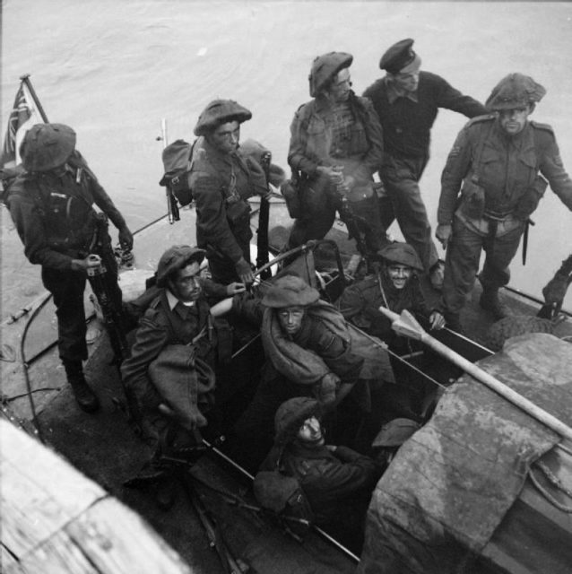 British Commandos during the Dieppe Raid. By Lt J H Spender J H (War Office official photographer) - IWM # H 22588, Public Domain, https://commons.wikimedia.org/w/index.php?curid=7589703