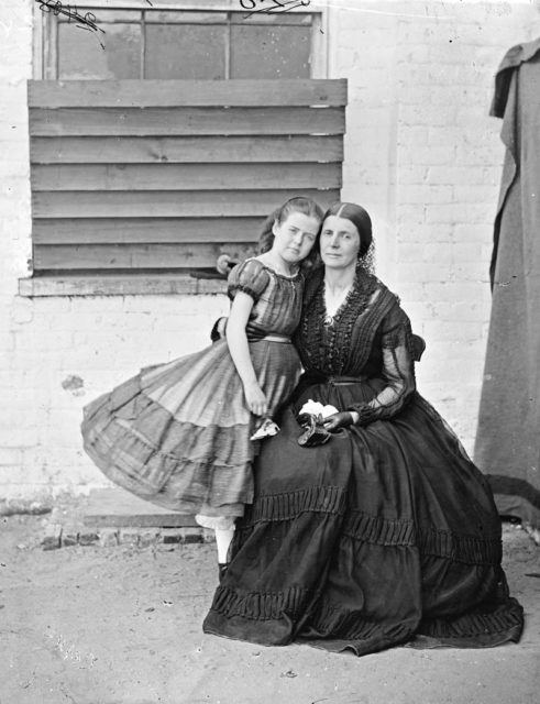 Rose Greenbow with her Daughter. Wikipedia / Public Domain