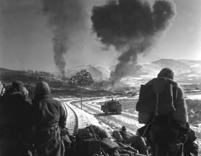 U.S. Marines fighting Chinese forces, December 1950. Wikipedia / Public Domain