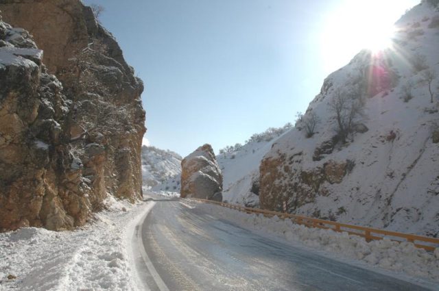 The Persian Gate today. still a very narrow roadway susceptible to rock fall. Wikipedia/Public Domain 