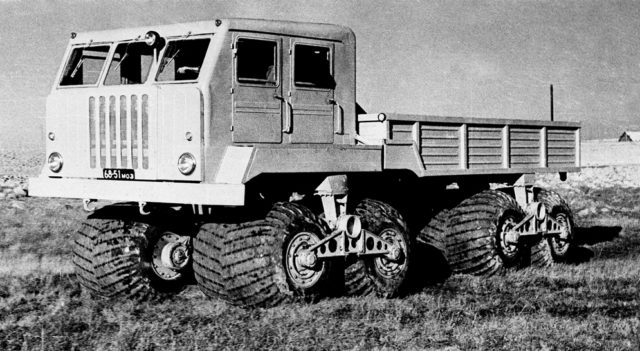 Experienced board vosmikatkovy conveyor US ET-8. 1961. Photo Credit: ⒸEvgeniy Kochnev, Kolesa.ru.