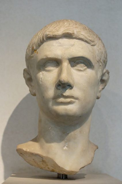 Male portrait, so-called “Brutus”. Marble, Roman artwork, 30–15 BC. From the Tiber, Rome (Wikipedia / Public Domain)