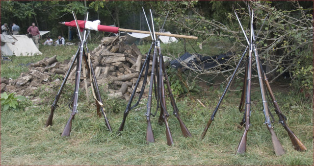 Stacked Civil War Arms at the Confederate Civil War Reenactment Camp Boonsboro (MD) Saturday September 8, 2012. Flickr / Ron Cogswell / CC BY-SA 2.0