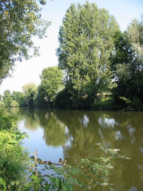 The River Somme, which follows the general line of the months-long Battle of the Somme. Donarreiskoffer/Own Work/Wikipedia/CC BY-SA 3.0