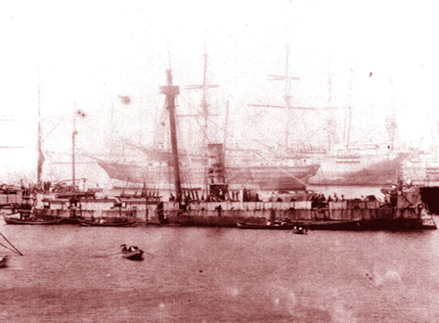 "Huáscar" entering the port of Valparaiso, after the Naval Battle of Angamos, 1879. Source: Wikipedia/ Public Domain