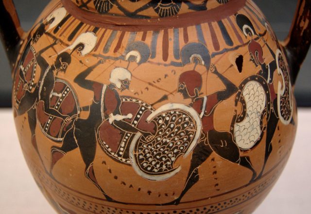 Phalanx fighting on a black-figure amphora, c. 560 BC.