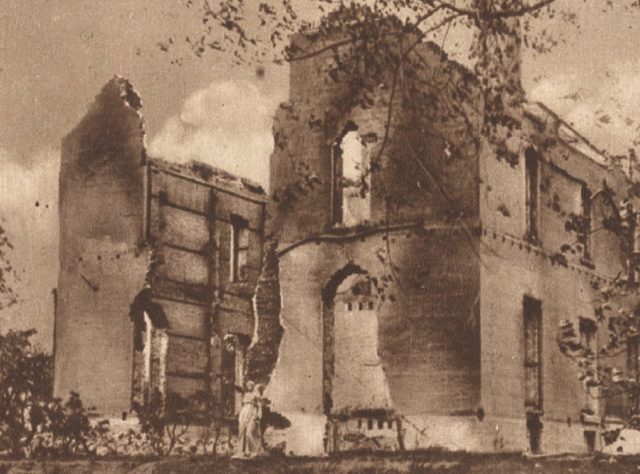 Bayview Manor, one of the largest residences in the area, was completely destroyed by the blast. Image Source: Library of Congress Archives, by: New York Times, public domain