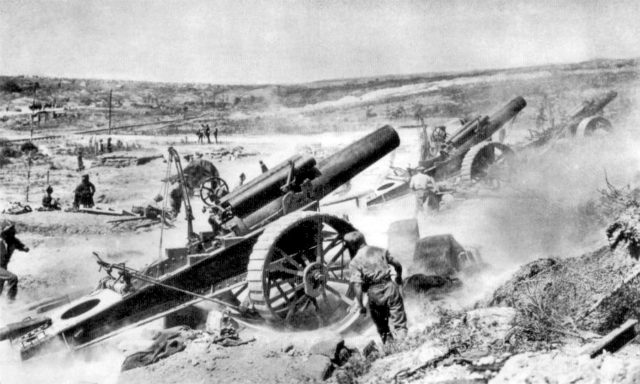 BL 8-inch Howitzer Mk 1 – 5 8 in (200 mm) howitzers of the 39th Siege Battery, Royal Garrison Artillery, in action near Fricourt in WWI. Wikipedia / Public Domain 