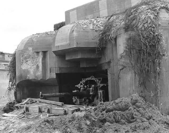 A German canon at Cherbourg. The entire city was fortified, knowing that it would be a major target in the event of an Allied invasion.Image Source: Wikimedia Commons/public domain.