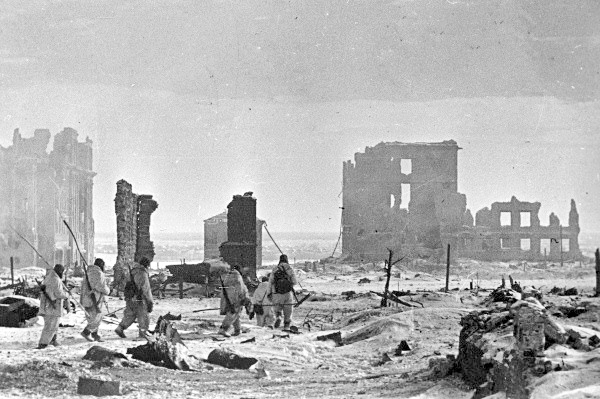The center of Stalingrad after liberation (RIA Novosti archive, image #602161 / Zelma / CC-BY-SA 3.0 / Wikipedia)