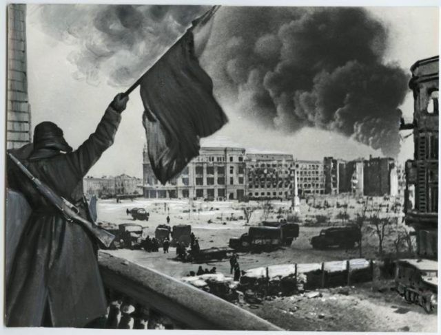 Flag of the Victory in Stalingrad(Russiainphoto.ru / Georgi Zelma / Public Domain)