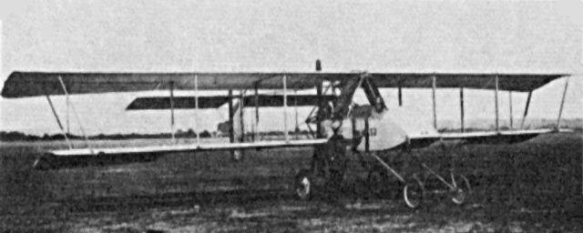 A French Voisin LA push plane. Originally unarmed, this style of plane later had cannons, machine guns, and even bombs and rockets added. Image source: Wikimedia Commons/ public domain. 