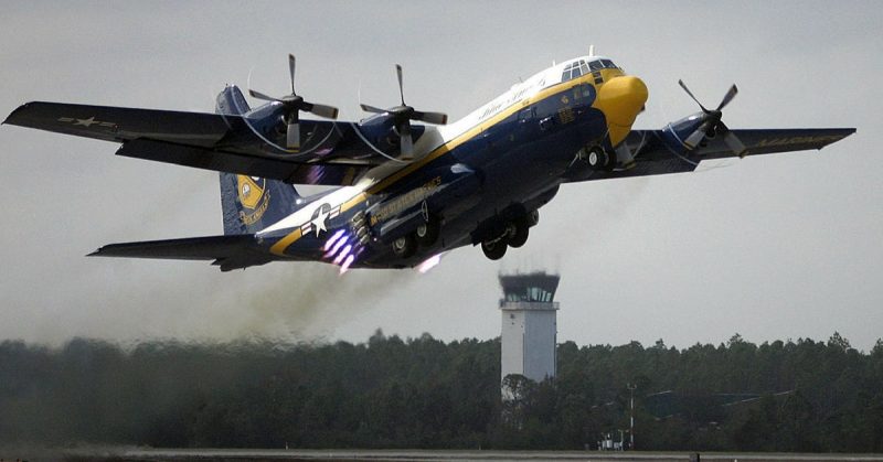 Lockheed C-130 Hercules 