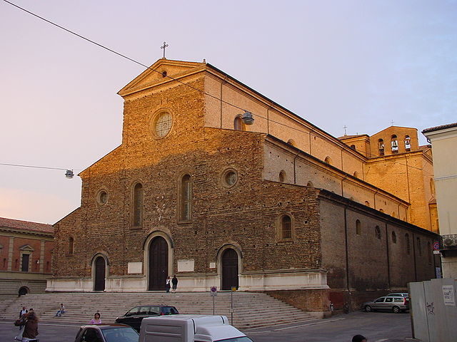 Cathedral of Faenza. By No machine-readable author provided. BJ Axel assumed (based on copyright claims). - No machine-readable source provided. Own work assumed (based on copyright claims)., CC BY-SA 2.5, https://commons.wikimedia.org/w/index.php?curid=1114366