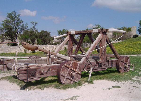 Replica of a Petraria Arcatinus. Photo Credit.