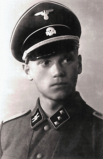 Törni as an SS Untersturmführer (Second Lieutenant) for Germany