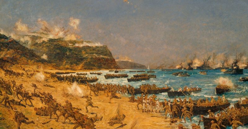 Troops landing at Gallipoli. <a href=https://www.flickr.com/photos/archivesnz/13901951593>Photo Credit</a> 
