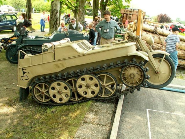 https://www.warhistoryonline.com/wp-content/uploads/sites/64/2016/11/800px-nsu_kettenkrad_36ps_1944_1-640x480.jpg