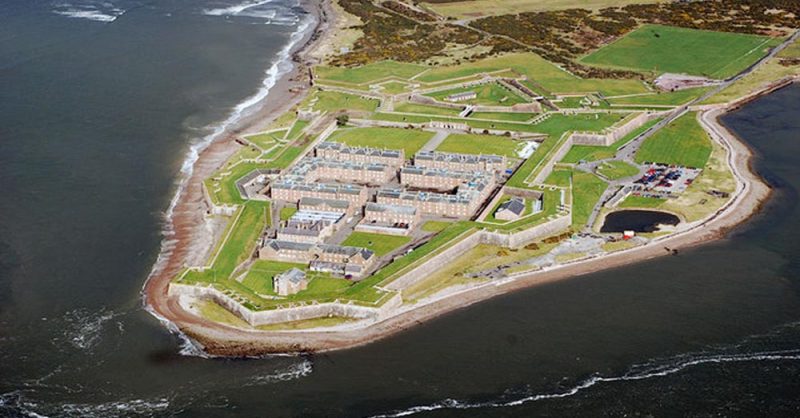 Fort George. <a href=https://commons.wikimedia.org/w/index.php?curid=13964716>Photo Credit</a>