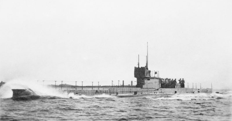 HMAS AE1 underway in 1914