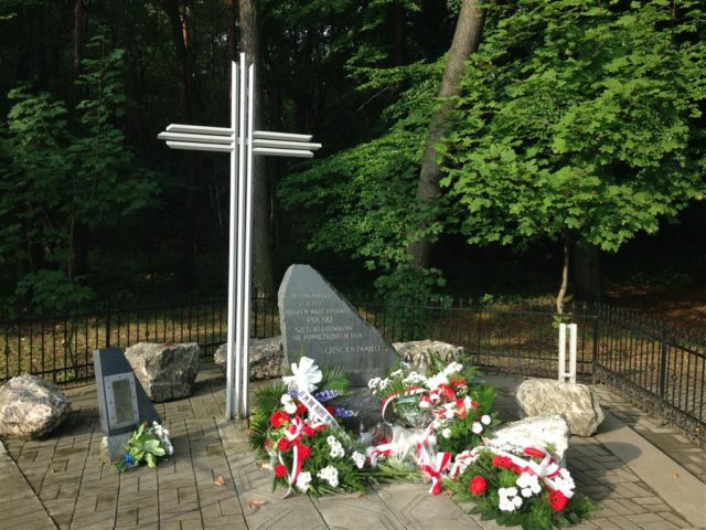 Memorial in Zygodowice at the original grave location. Photo Credit: Author’s collection.