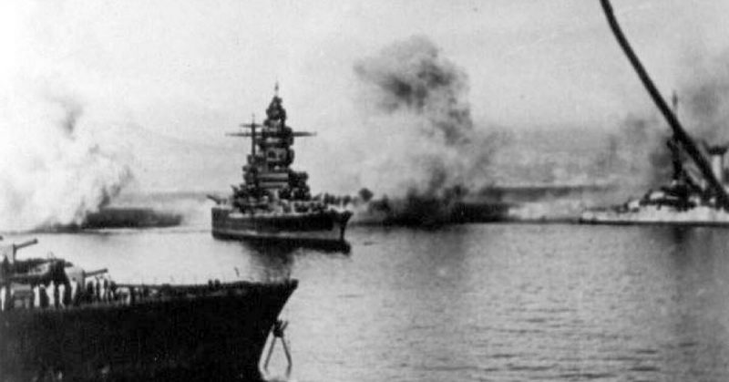 Battleship Dunkerque, under fire. Jacques Mulard - CC BY-SA 3.0