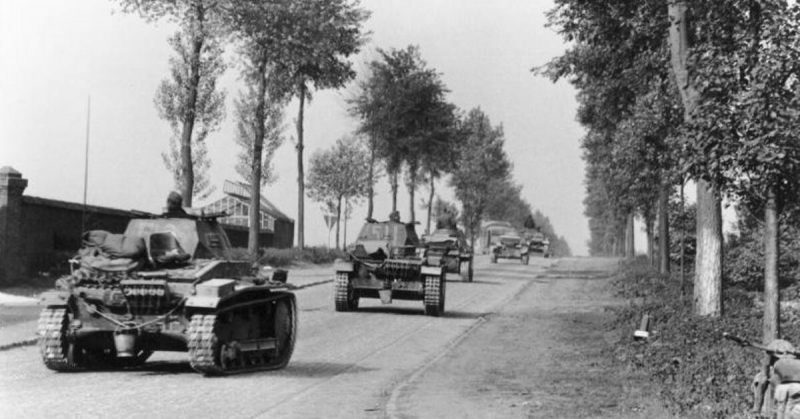 German Tanks in Western Belgium during the occupation. Bundesarchiv - CC BY-SA 3.0 de